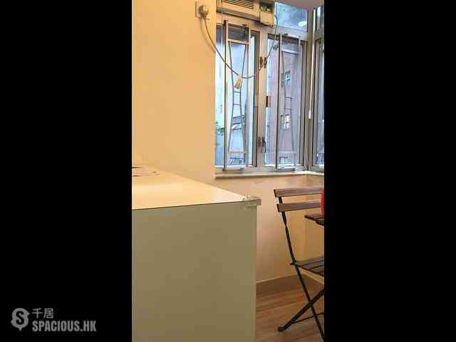 Sai Ying Pun - Lucky Building 09