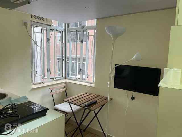 Sai Ying Pun - Lucky Building 06