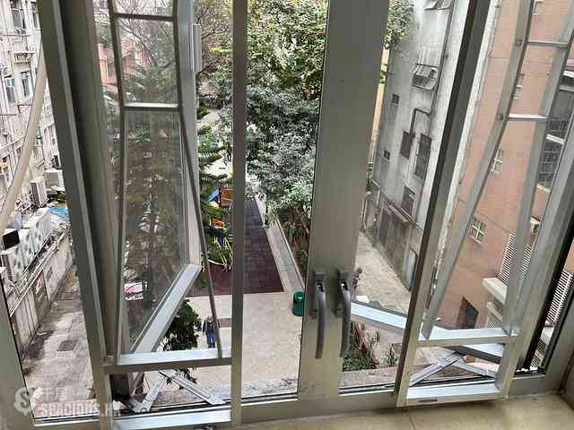 Sai Ying Pun - Lucky Building 10