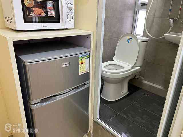 Sai Ying Pun - Lucky Building 13