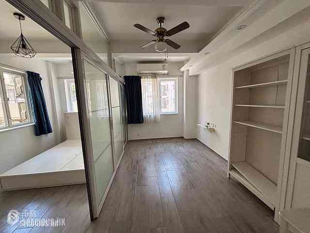Soho - 42, Staunton Street 01