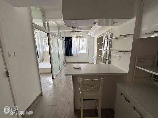 Soho - 42, Staunton Street 02