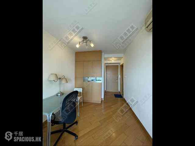 Tai Kok Tsui - Harbour Green Tower 3 02