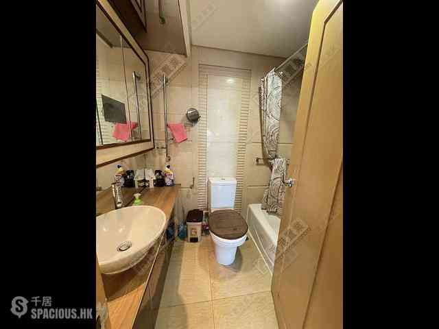Tai Kok Tsui - Harbour Green Tower 3 05