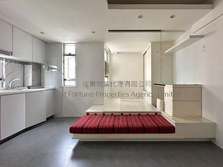 坚尼地城 - 满发大厦 02