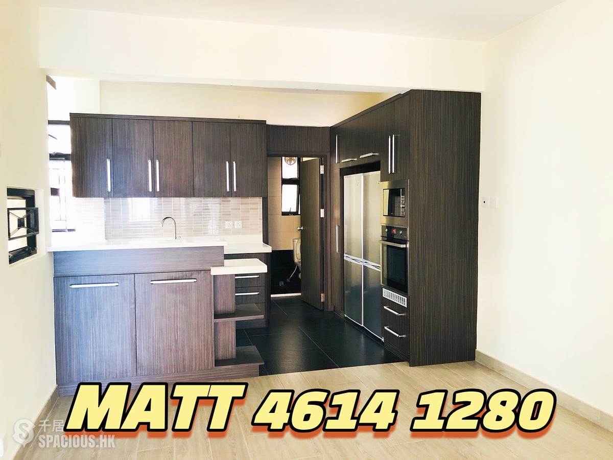 Mid Levels Central - Elegant Terrace 01