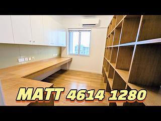 Mid Levels Central - Elegant Terrace 06