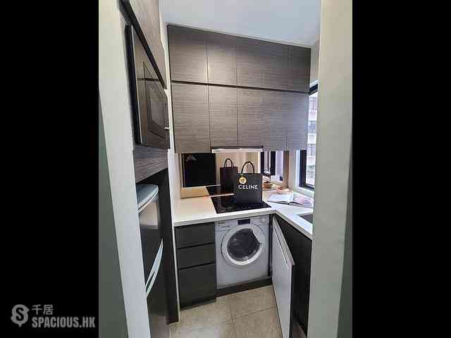 Sai Ying Pun - 168-172, Third Street 06