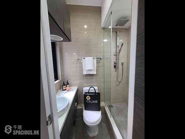 Sai Ying Pun - 168-172, Third Street 09