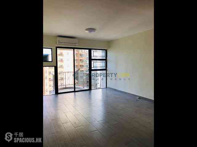 Mid Levels Central - Elegant Terrace 01