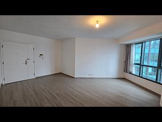 Mid Levels West - 80 Robinson Road 12