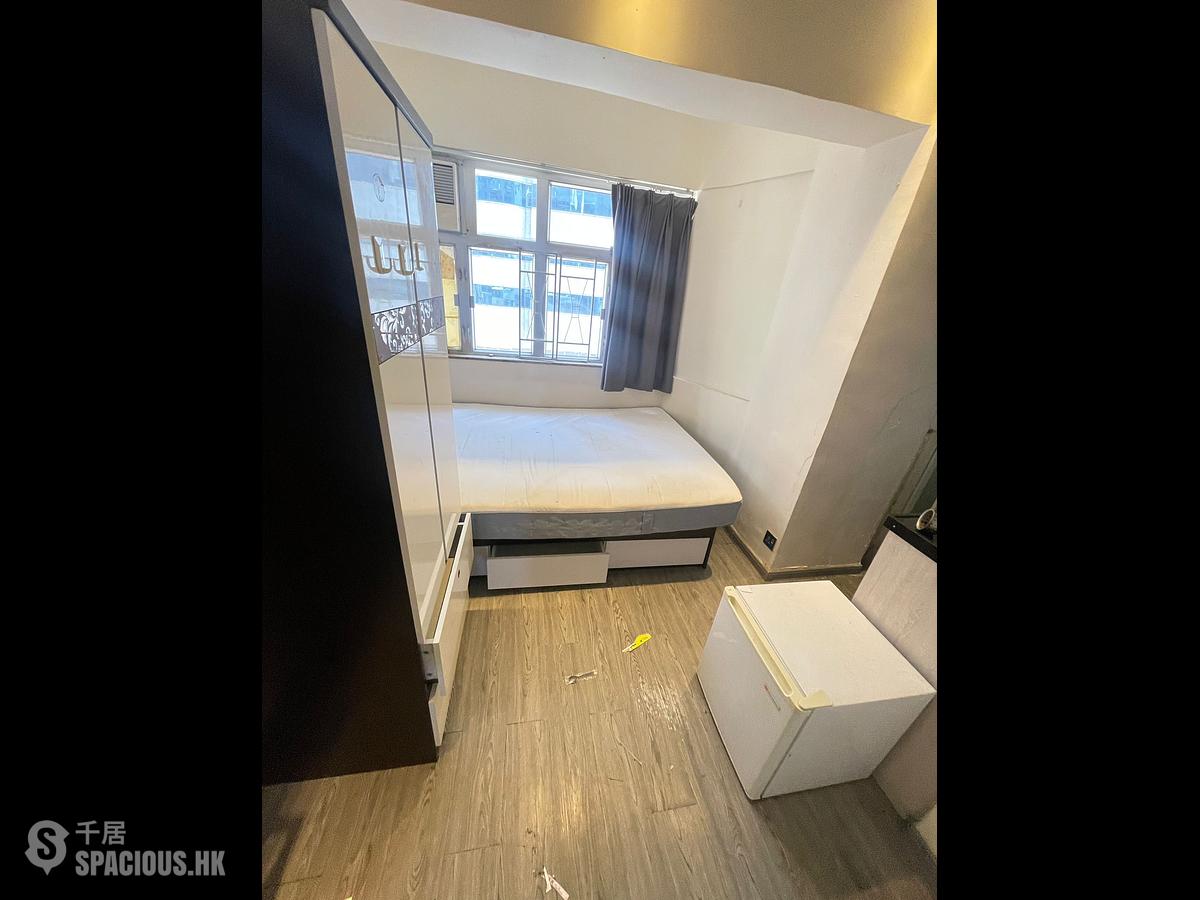 Sai Ying Pun - Hong Ming Building 01