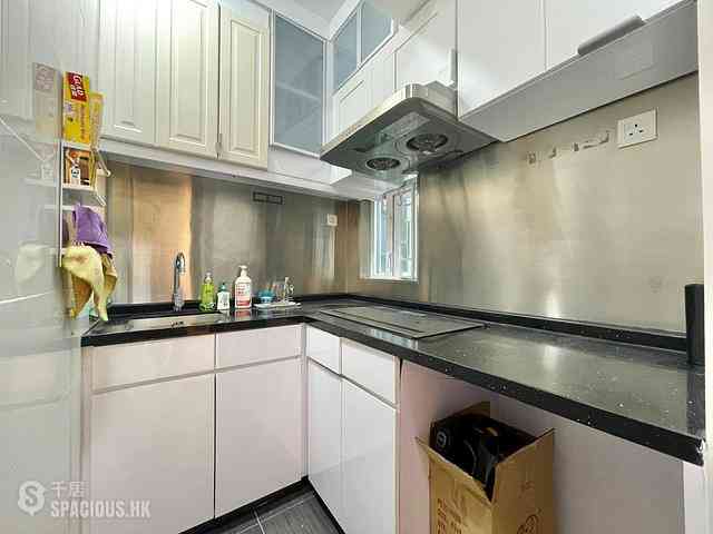 Shek Tong Tsui - Kwan Yick Building Phase 2 09
