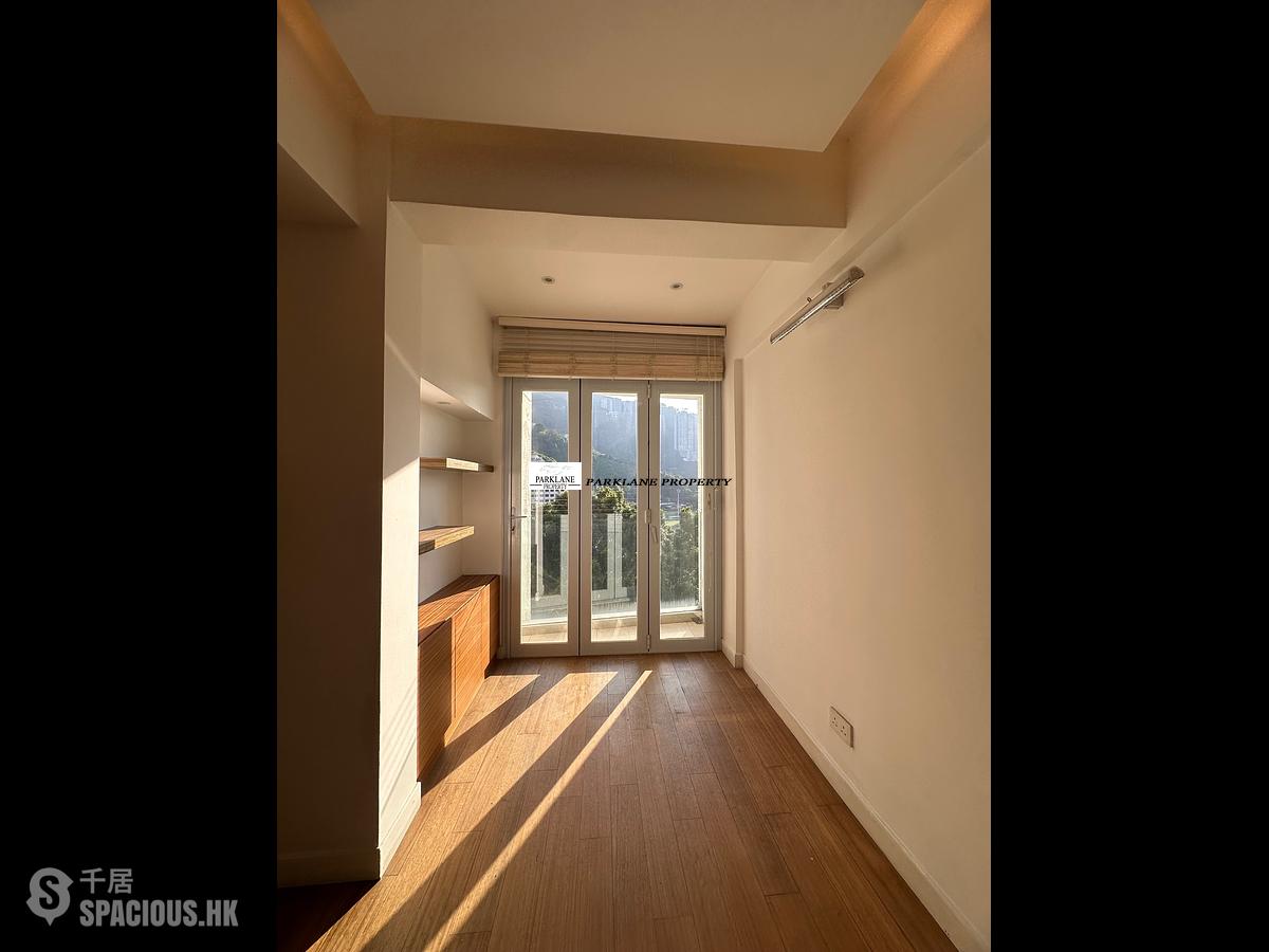 Happy Valley - Green View Mansion 01