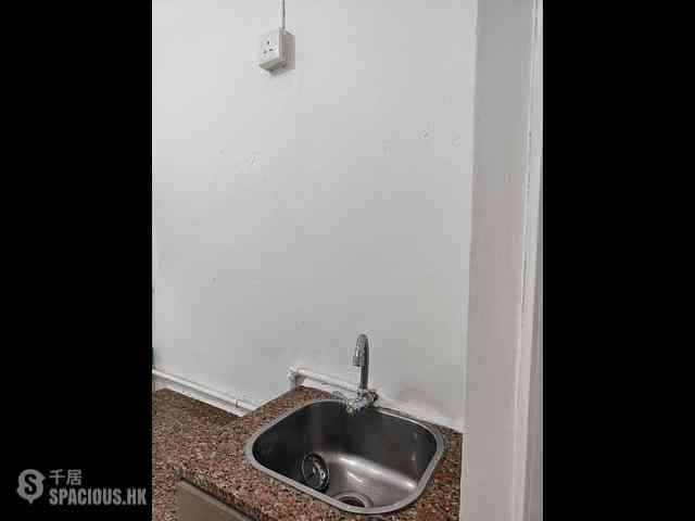 Peng Chau - 3-5, Wai Tsai Street 04