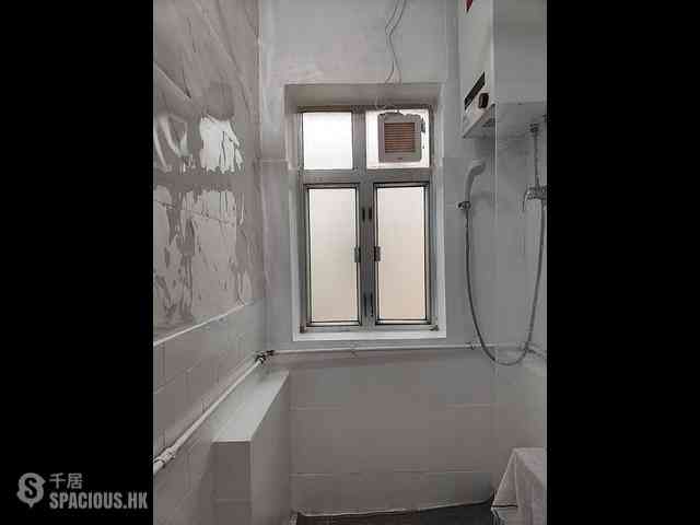 Peng Chau - 3-5, Wai Tsai Street 05
