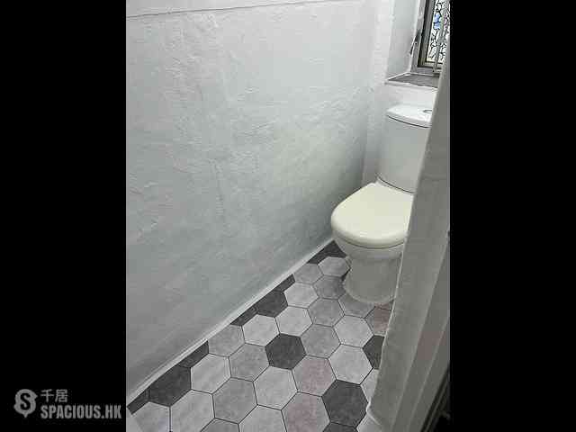 Peng Chau - 3-5, Wai Tsai Street 06