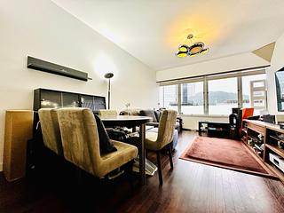 Wan Chai - Convention Plaza Apartments 02
