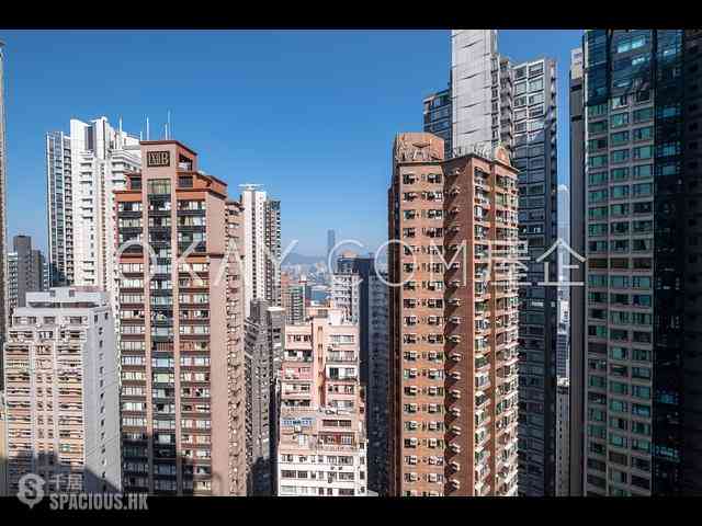 Mid Levels Central - Elegant Terrace 01