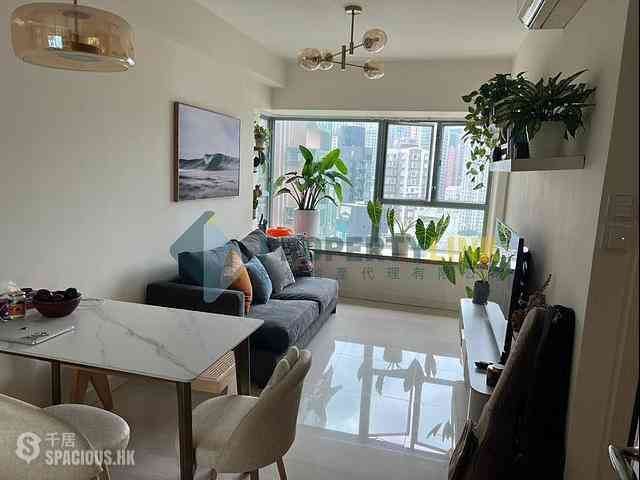 Sheung Wan - Queen's Terrace 01