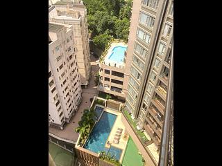 Mid Levels Central - Roc Ye Court 09
