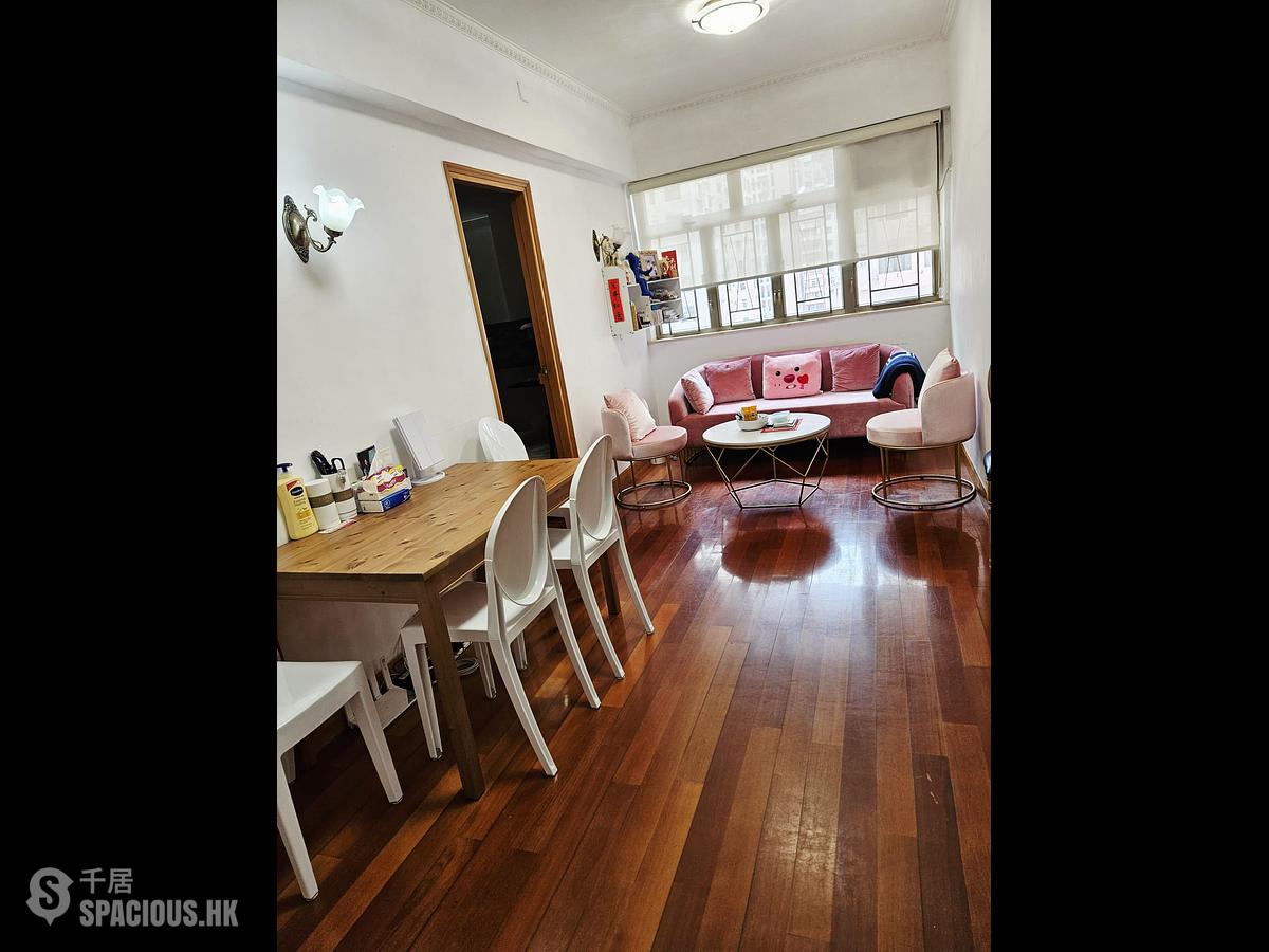 North Point - Happy House 01