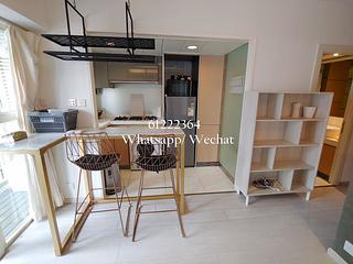 Soho - Centrestage 18
