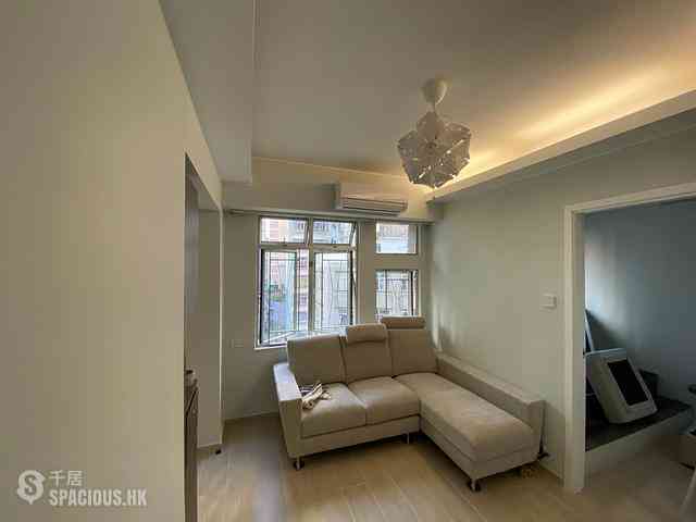 Sai Ying Pun - Cheong Wing Court 01