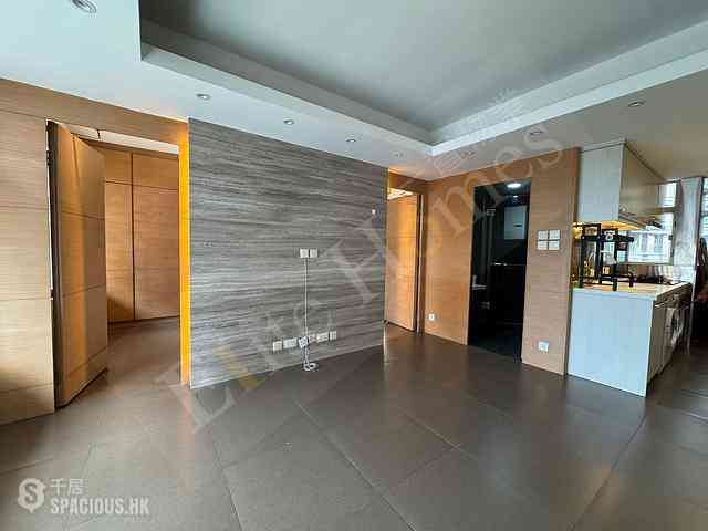 Mid Levels Central - Sussex Court 01