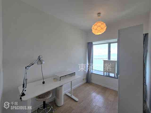 Tung Chung - Seaview Crescent Block 1 06