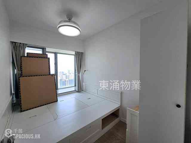 Tung Chung - Seaview Crescent Block 1 07