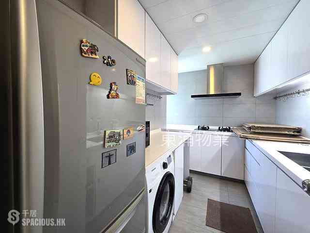 Tung Chung - Seaview Crescent Block 1 03