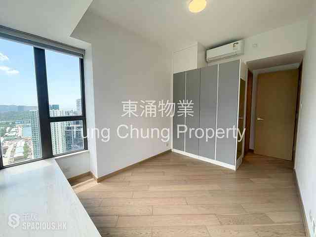 Tung Chung - The Visionary Tower 10 07
