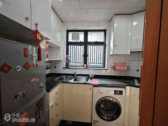 Fortress Hill - Le Sommet Block 2 08