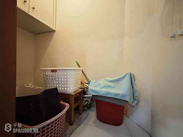 Fortress Hill - Le Sommet Block 2 09