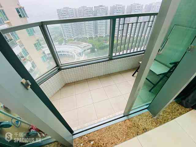 Tung Chung - Coastal Skyline Phase 3 La Rossa 01