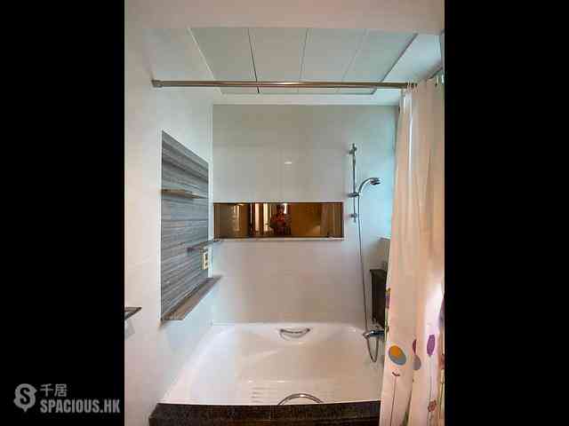 Tung Chung - Coastal Skyline Phase 4 Le Bleu Deux 15