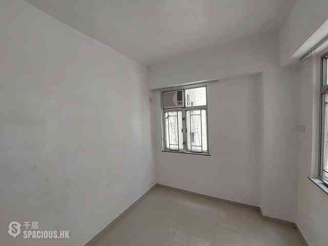 Wan Chai - Ko Wah Building(Go Wah Mansion) 08