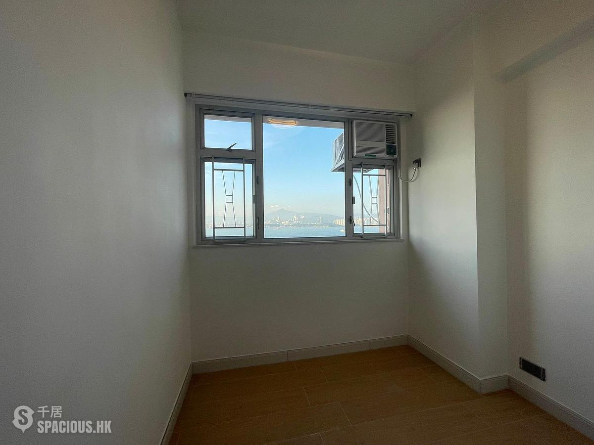 Sai Ying Pun - Kwan Yick Building Phase 3 01