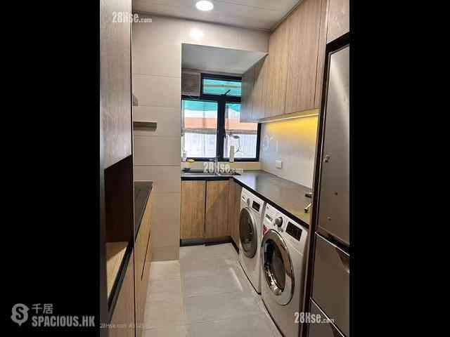 Braemar Hill - Tempo Court 01