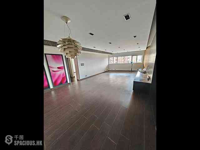 Braemar Hill - Hilltop Mansion Block E-F 09