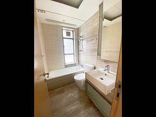Sai Ying Pun - Island Crest Block 1 09