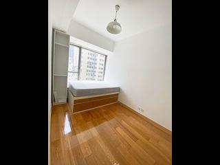 Sai Ying Pun - Island Crest Block 1 05