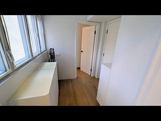 Mid Levels Central - Pearl Gardens Block EF 14