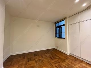 Mid Levels West - Realty Gardens 09
