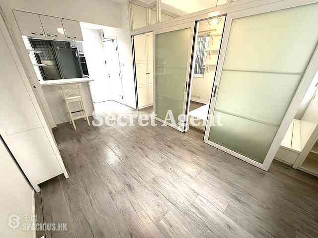 Soho - 42, Staunton Street 02