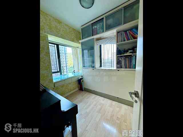 Tseung Kwan O - The Metro City Phase 2 04