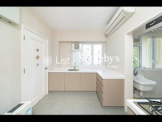 Chung Hom Kok - Villa Piubello 11