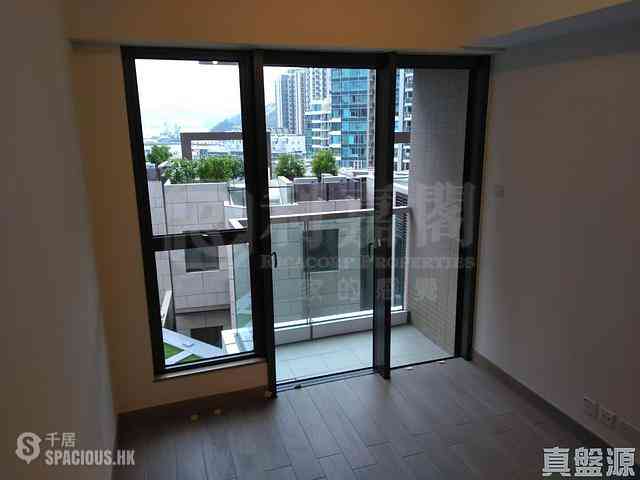 Tseung Kwan O - The Wings Ocean Wings Block 6B 02