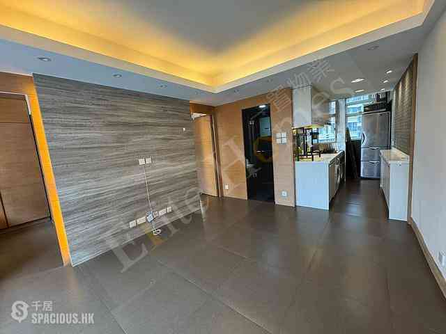 Mid Levels Central - Sussex Court 01